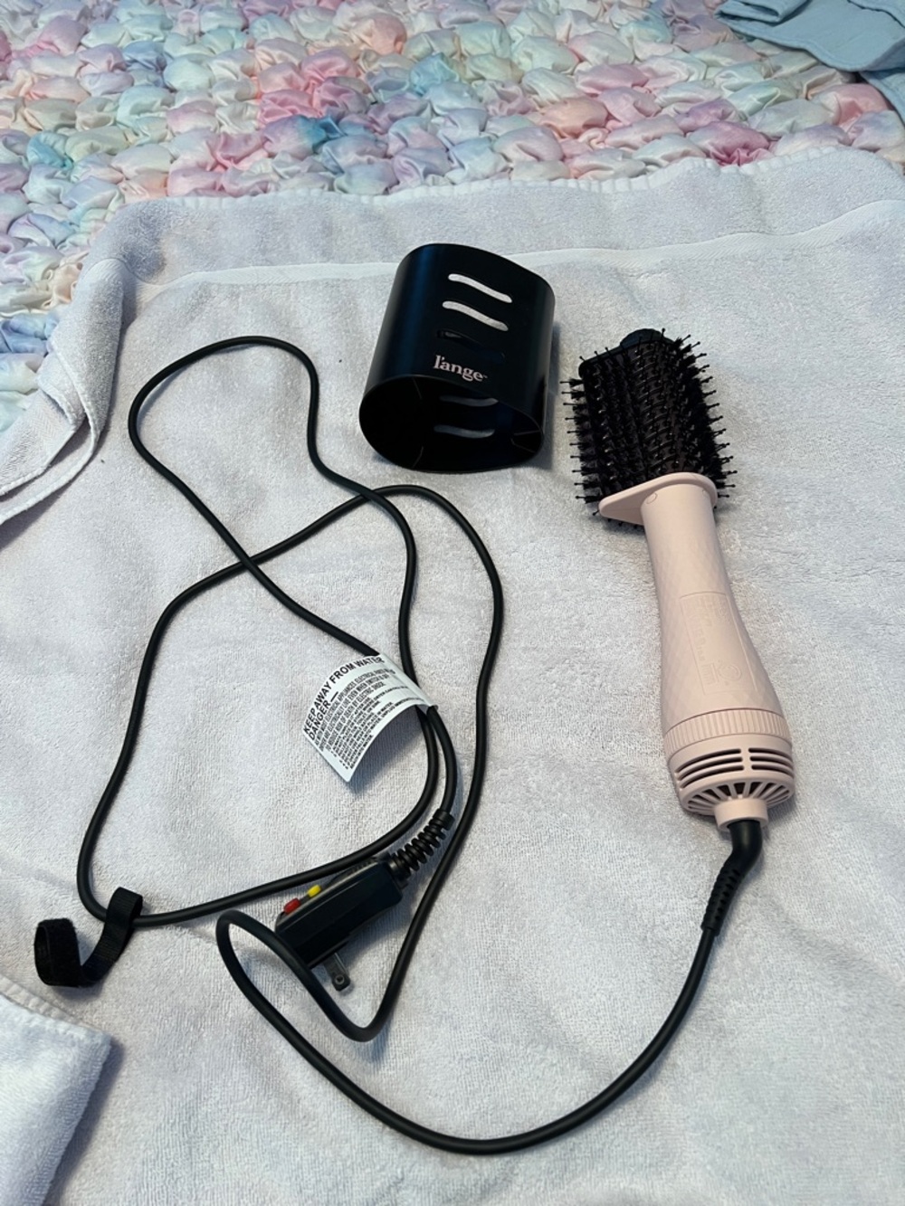 l’ange. Le Volume.      PinkRound Hot Air Brush with Black Protective Stand